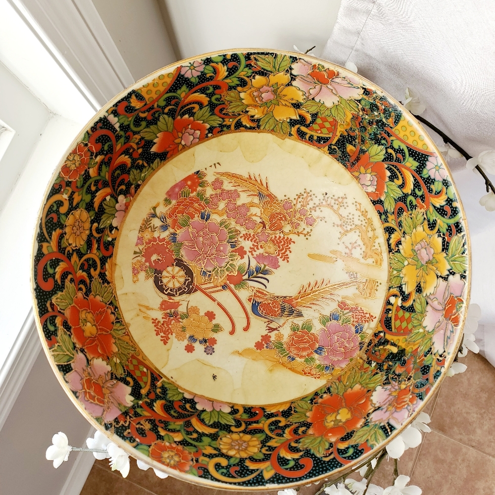 Beautiful vintage IMARI bowl